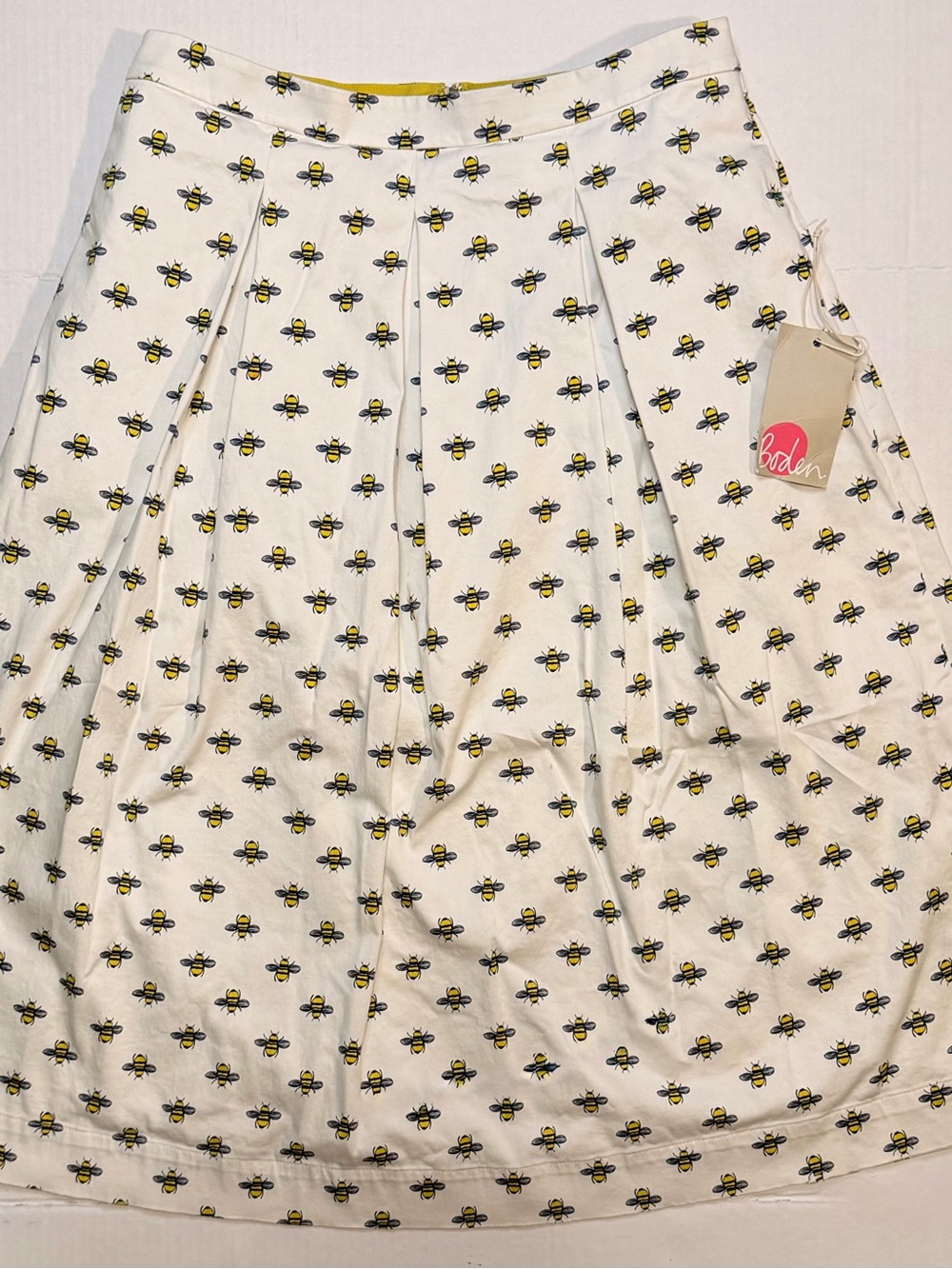 Boden Women's Midi Skirt US 8 White Cotton Honey Bee with Elastane Pleated